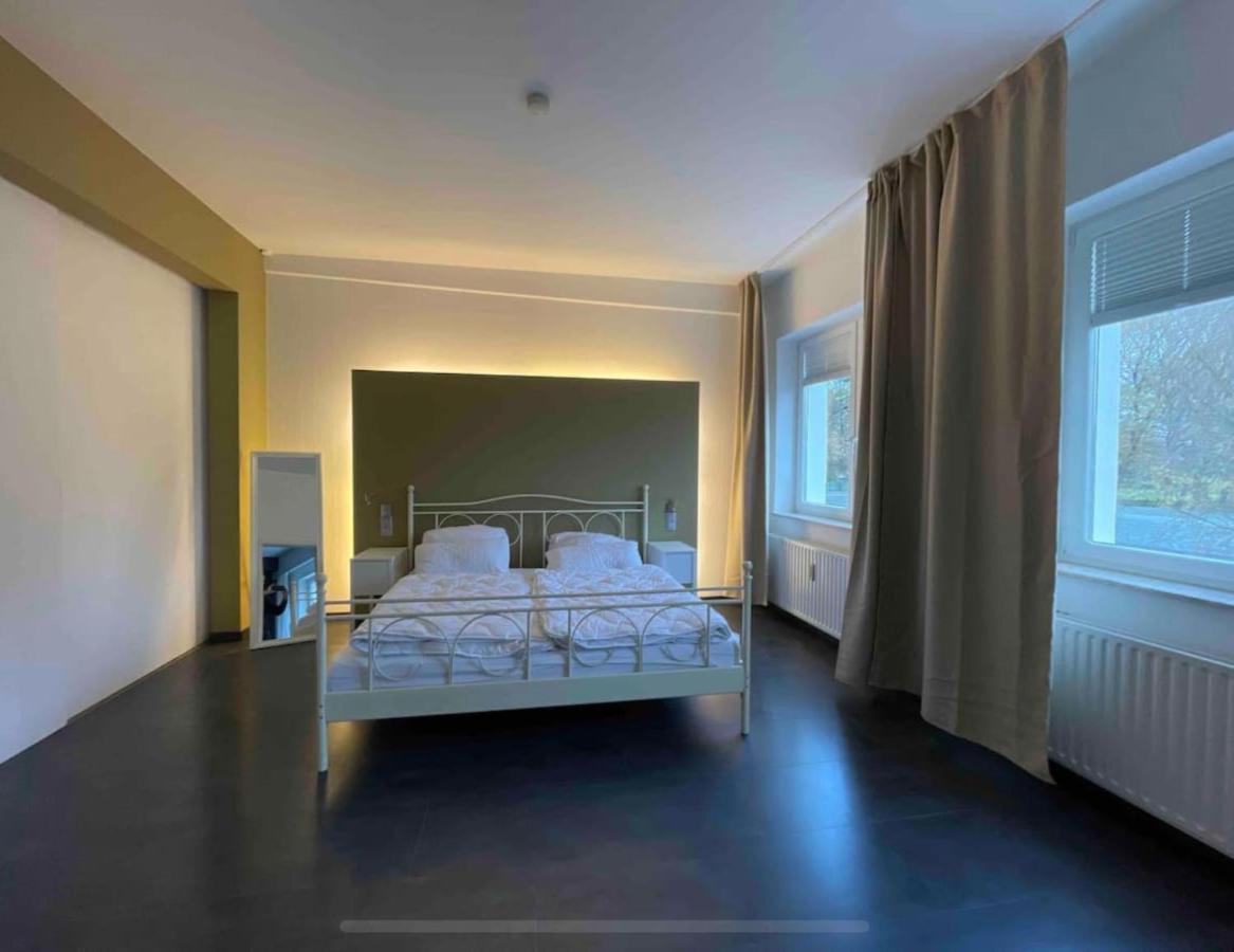 Truretreats Design Loft Fuer 8 Personen I Riesige Kueche I Echarger I 65Z Smarttv I 150Qm Appartement Hamburg-Harburg Buitenkant foto